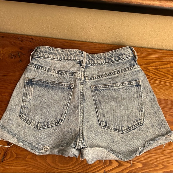 Pac Sun mom short cuffed raw hem size 25 jean denim shorts - Picture 5 of 8